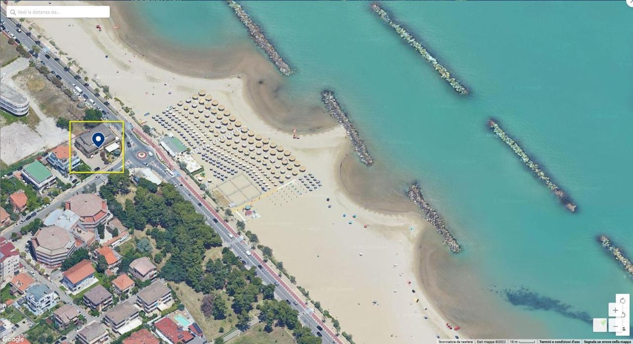 شقة Sunrise Beach House - Sea View Montesilvano Marina المظهر الخارجي الصورة